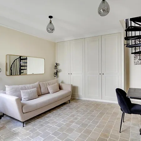 Pick A Flat's In Monrmartre - Rue Lepic باريس