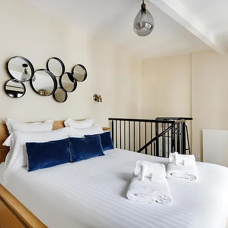 Pick A Flat's In Monrmartre - Rue Lepic *