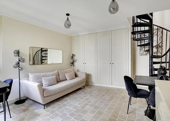 Pick A Flat's In Monrmartre - Rue Lepic باريس